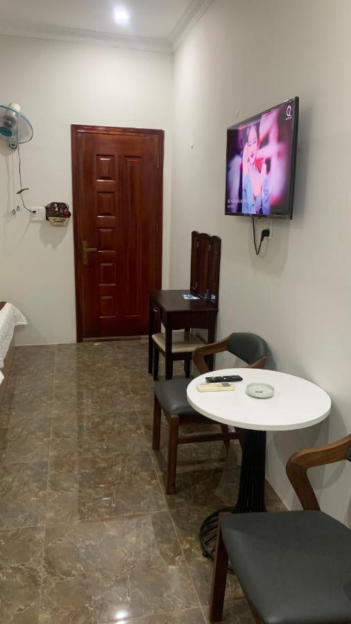 Hoang Nam Hotel Tan Uyen 外观 照片